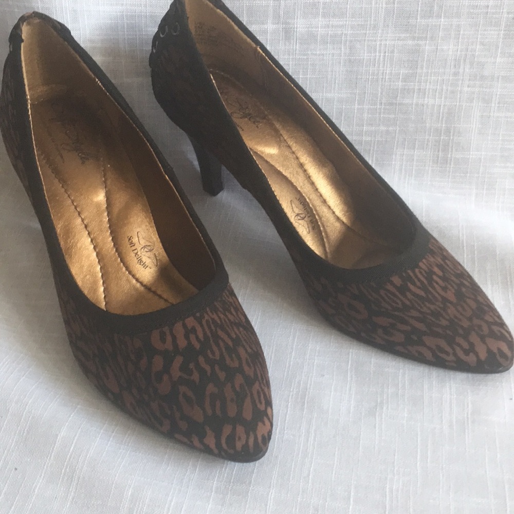 HushPuppies SoftStep Animal Print Heels sz6